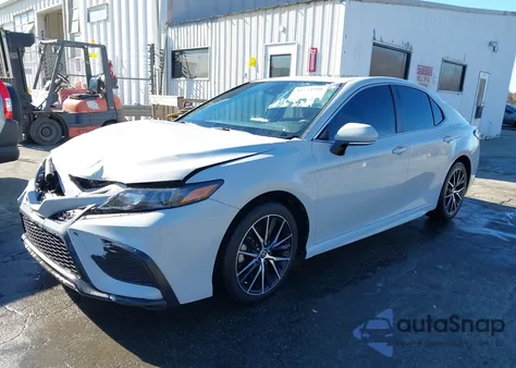 2022 Toyota Camry Se z USA, uszkodzony, nr VIN 4T1S11AK9NU034087